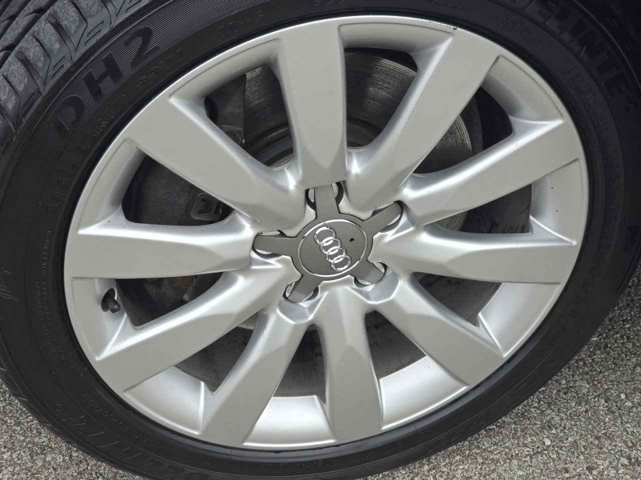 Used 2015 Audi A4 2.0T Premium image 9