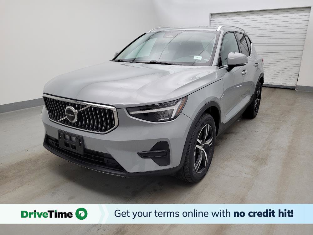 Used 2024 Volvo XC40 B5 Core