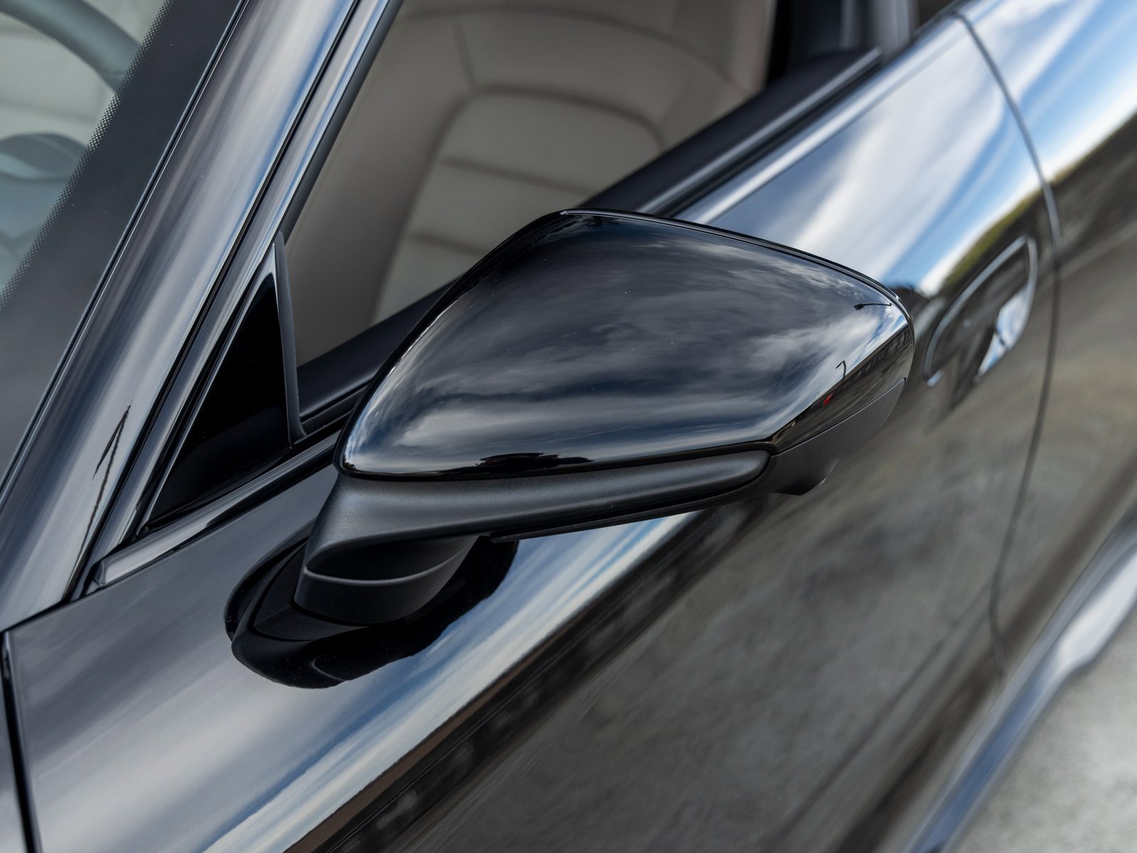 New 2025 Porsche Taycan 4S image 17