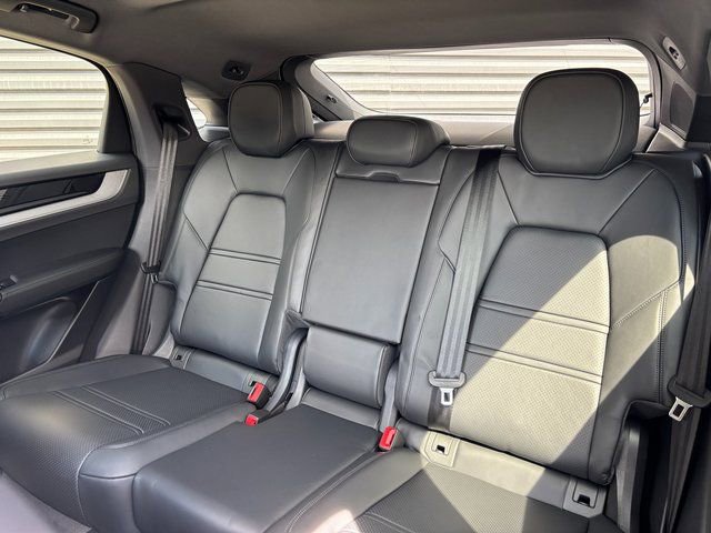 Certified 2026 Porsche Cayenne Coupe AWD/4WD image 25