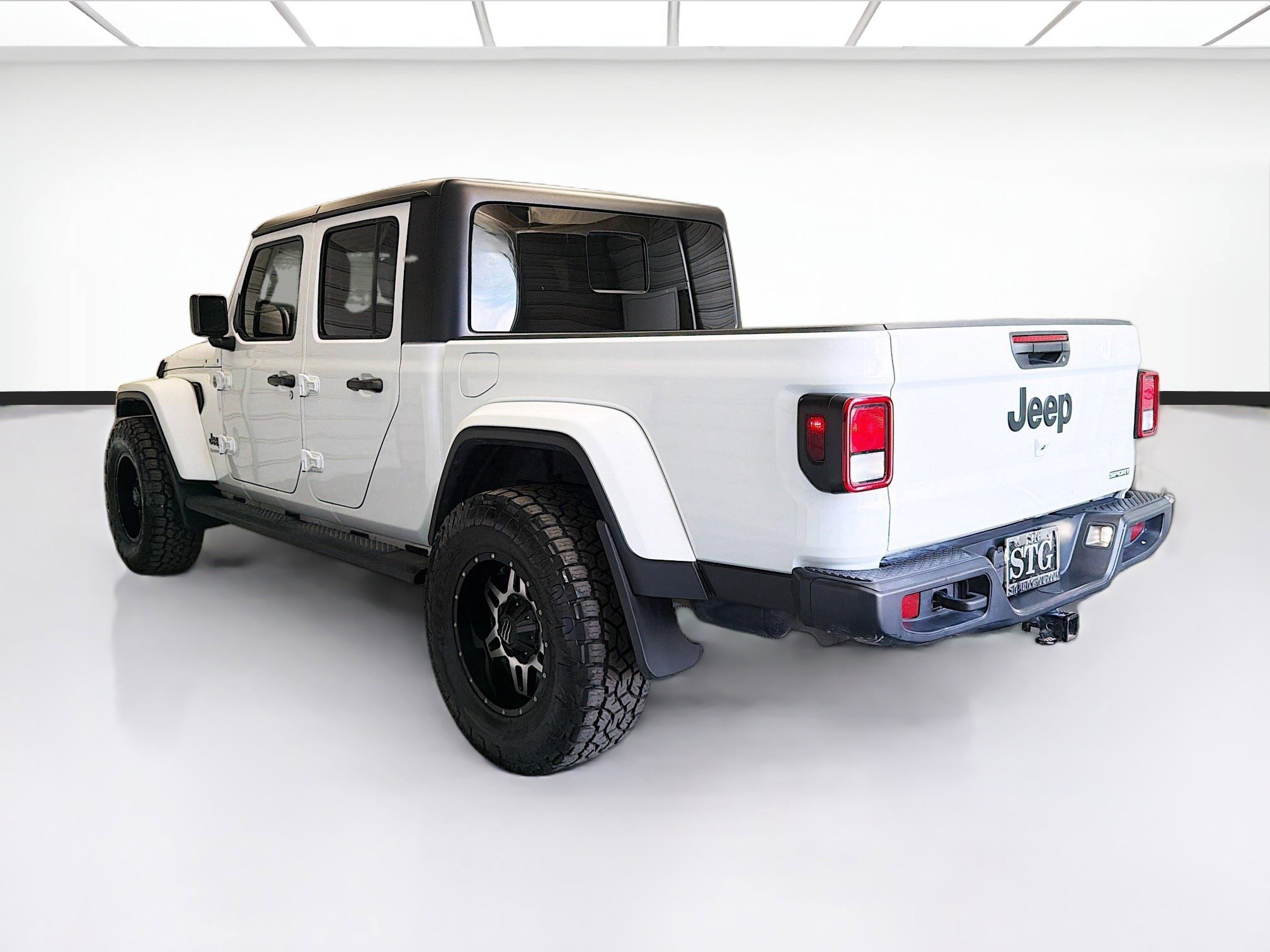 Used 2021 Jeep Gladiator Sport AWD/4WD image 6