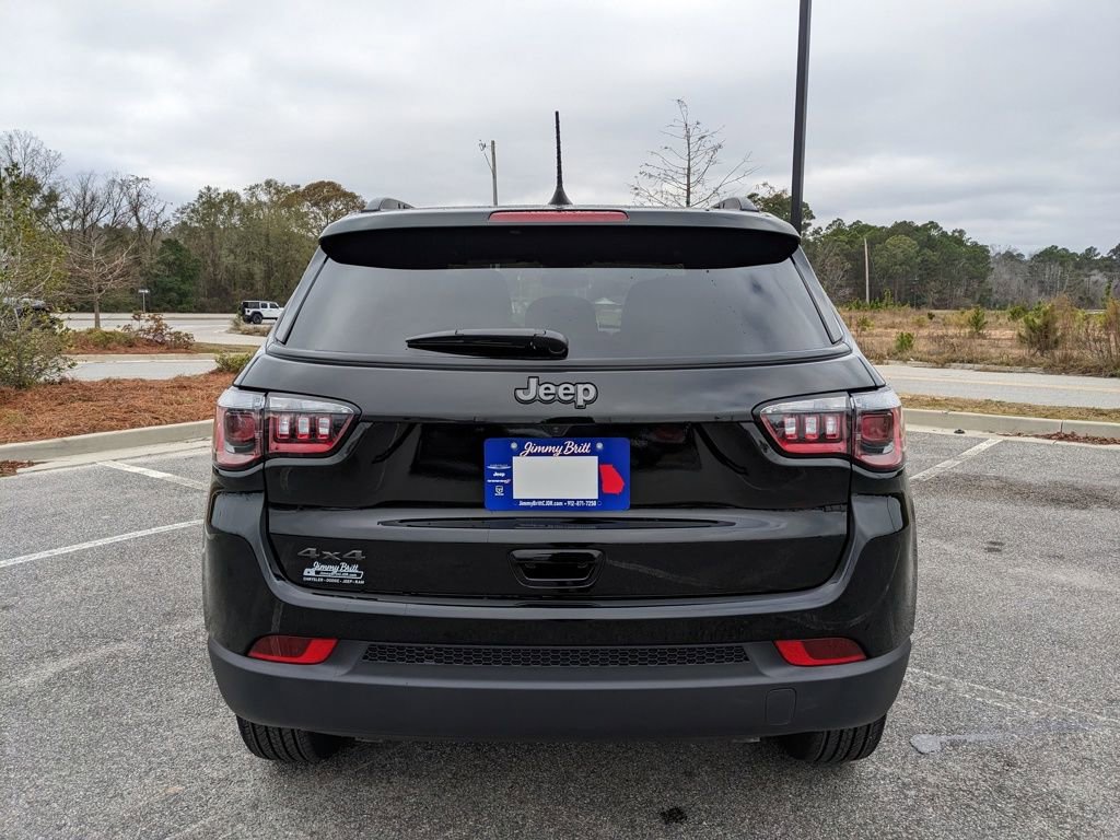New 2026 Jeep Compass Latitude image 17