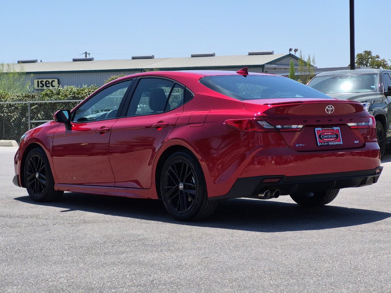 Used 2025 Toyota Camry SE FWD image 3