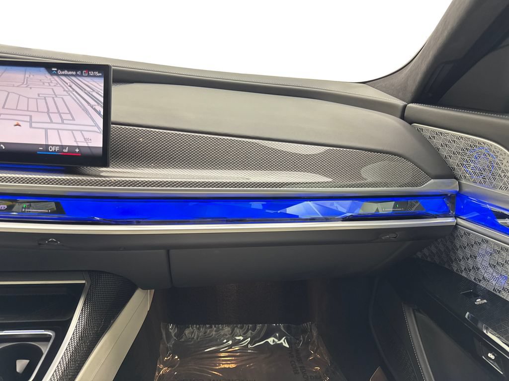Used 2023 BMW i7 xDrive60 AWD/4WD image 56