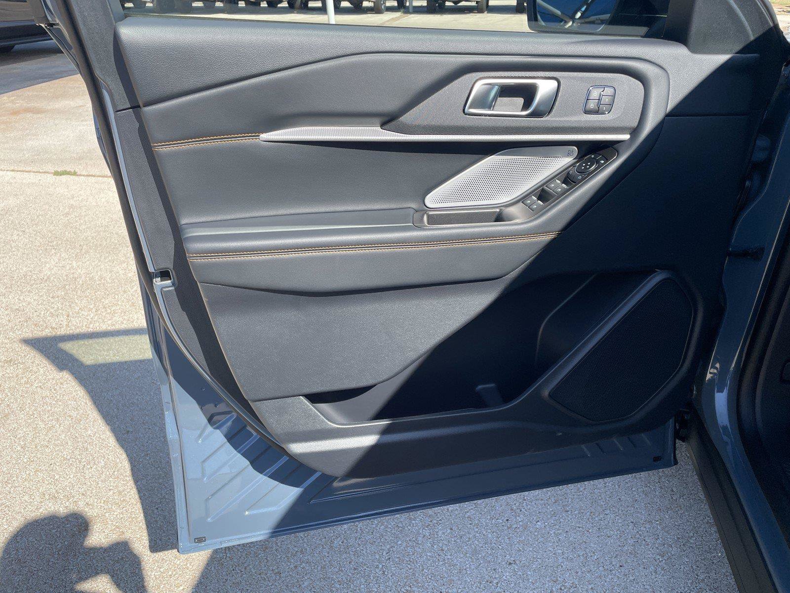 New 2026 Ford Explorer Tremor w/ Tremor Ultimate Package AWD/4WD image 9