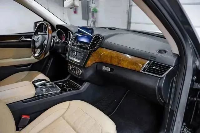 Used 2018 Mercedes-Benz GLS 450 4MATIC w/ Premium Package image 19