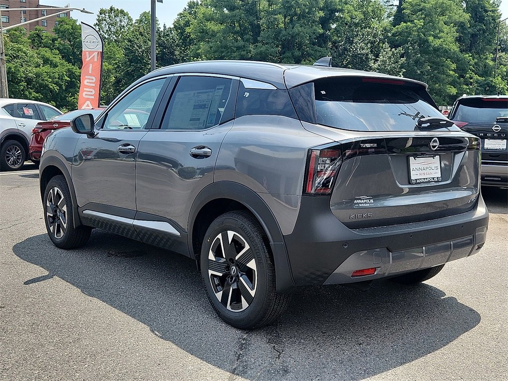 New 2025 Nissan Kicks SV w/ SV Premium Package video 3