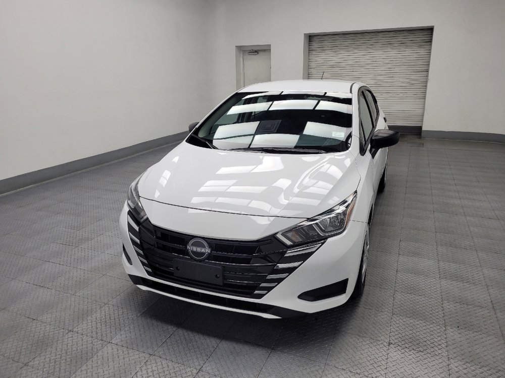 Used 2024 Nissan Versa S FWD image 15