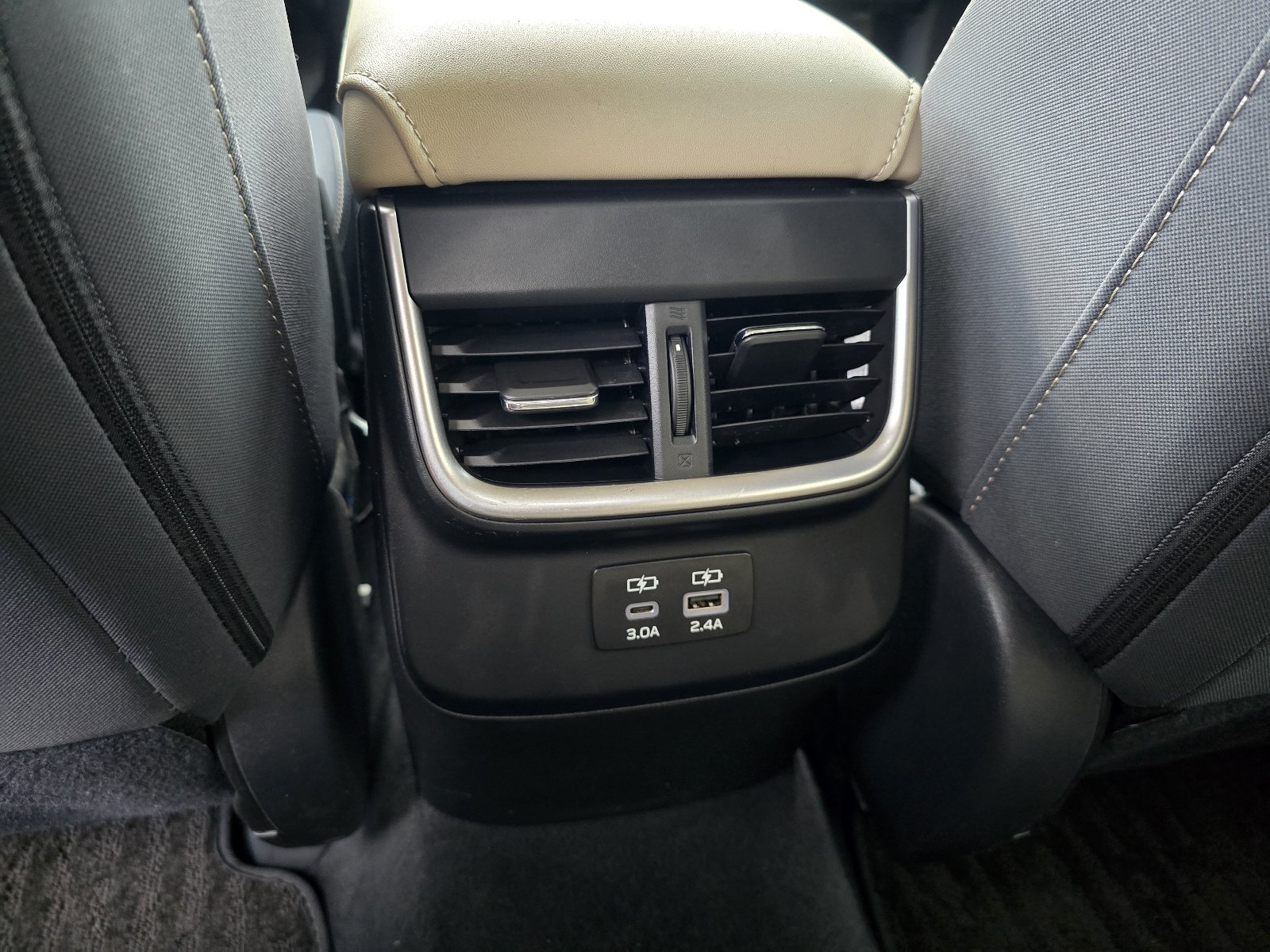 Used 2024 Subaru Outback Premium AWD/4WD image 25