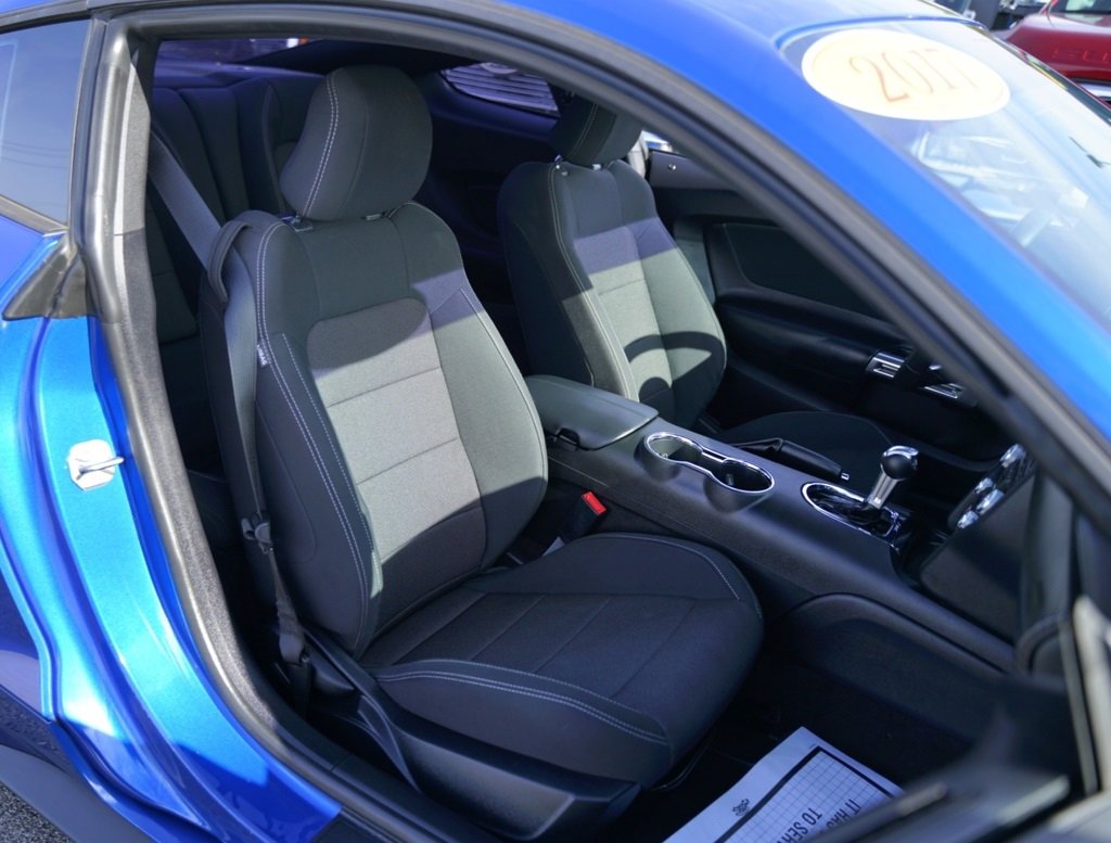 Used 2017 Ford Mustang Coupe image 14