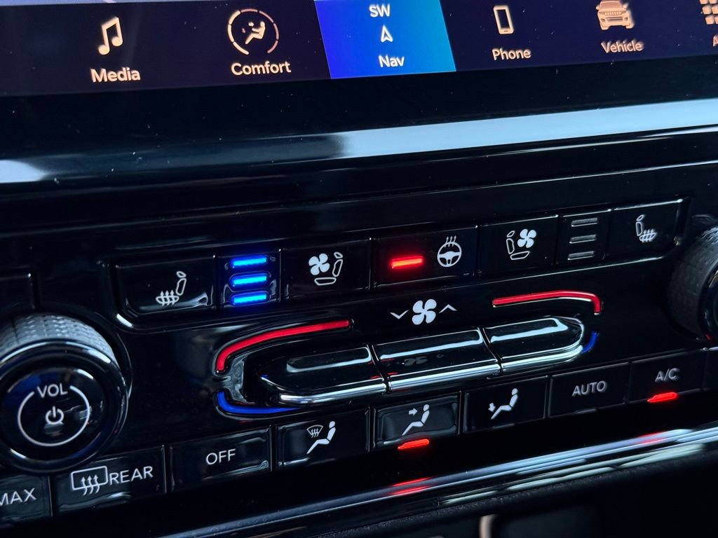 Used 2022 Jeep Grand Cherokee Trailhawk image 5