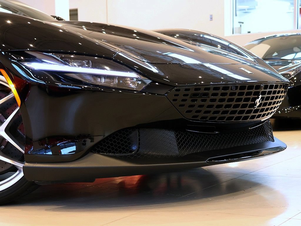 Certified 2025 Ferrari Roma Spider RWD image 52