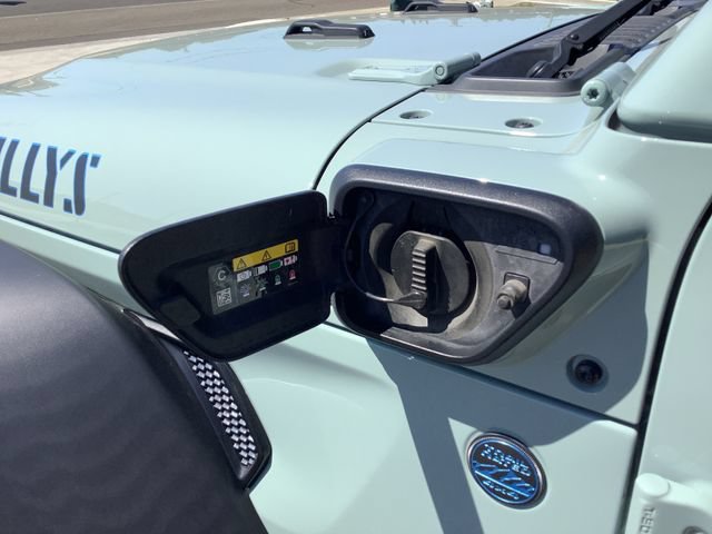 Used 2024 Jeep Wrangler Unlimited AWD/4WD image 22