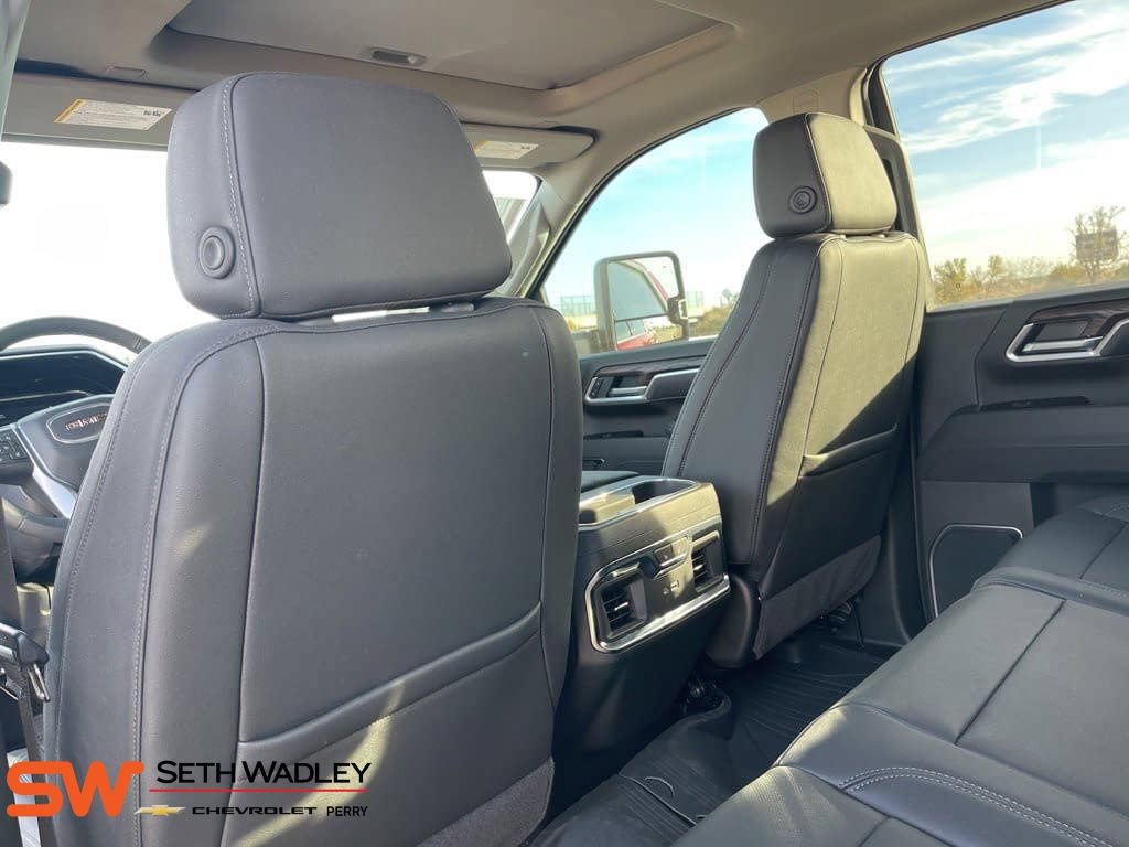 New 2025 GMC Sierra 2500 SLT w/ SLT Premium Package AWD/4WD image 29
