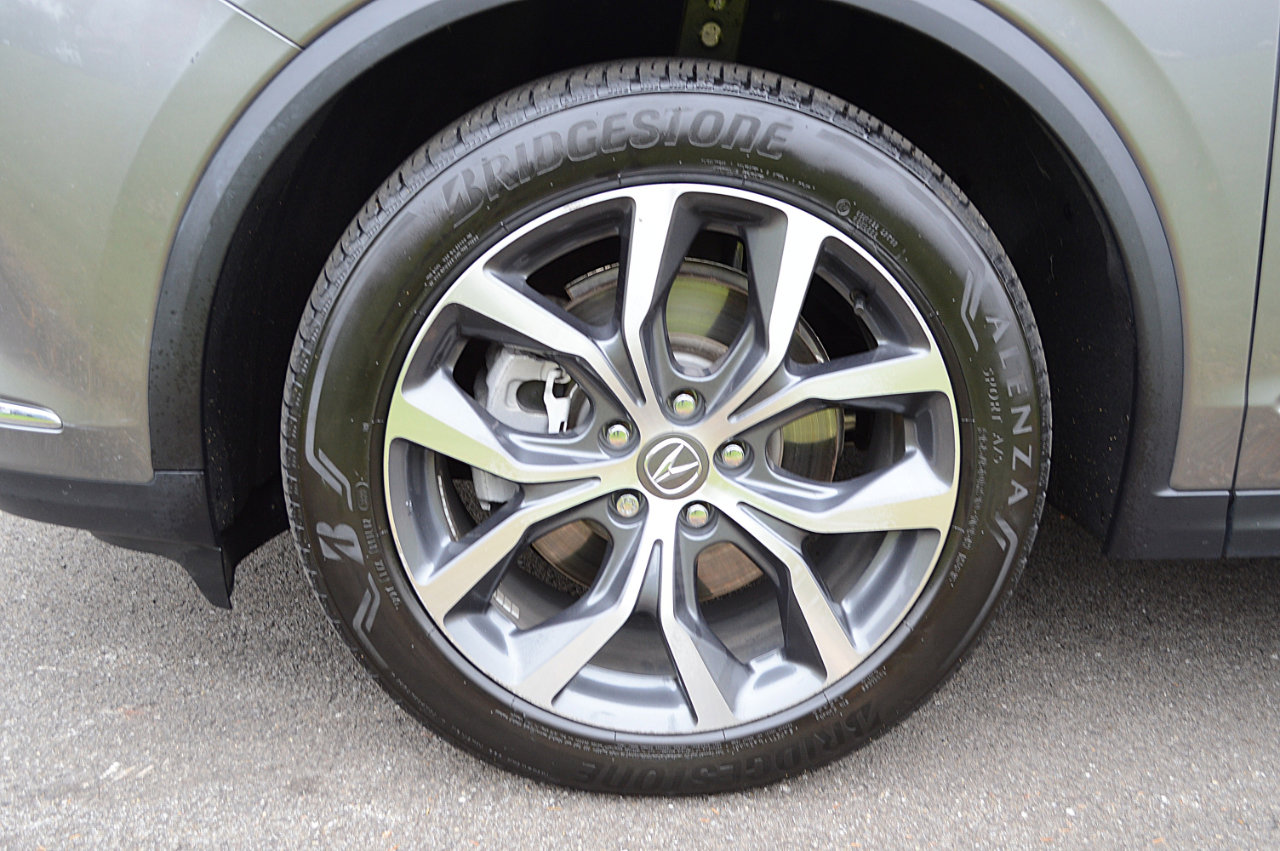 Used 2023 Acura MDX SH-AWD w/ Technology Package image 9