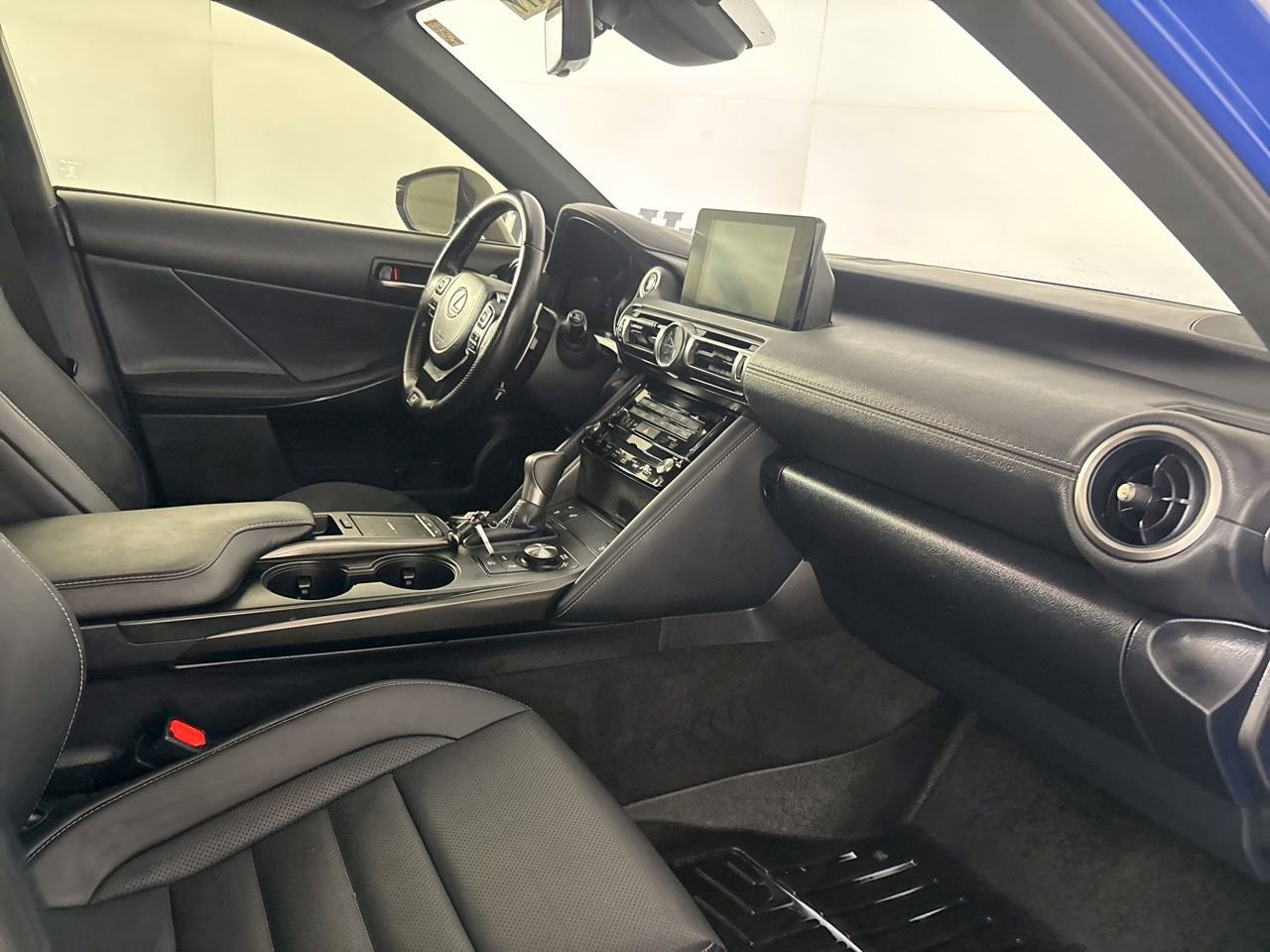 Used 2022 Lexus IS 350 F Sport w/ Accessory Package image 31