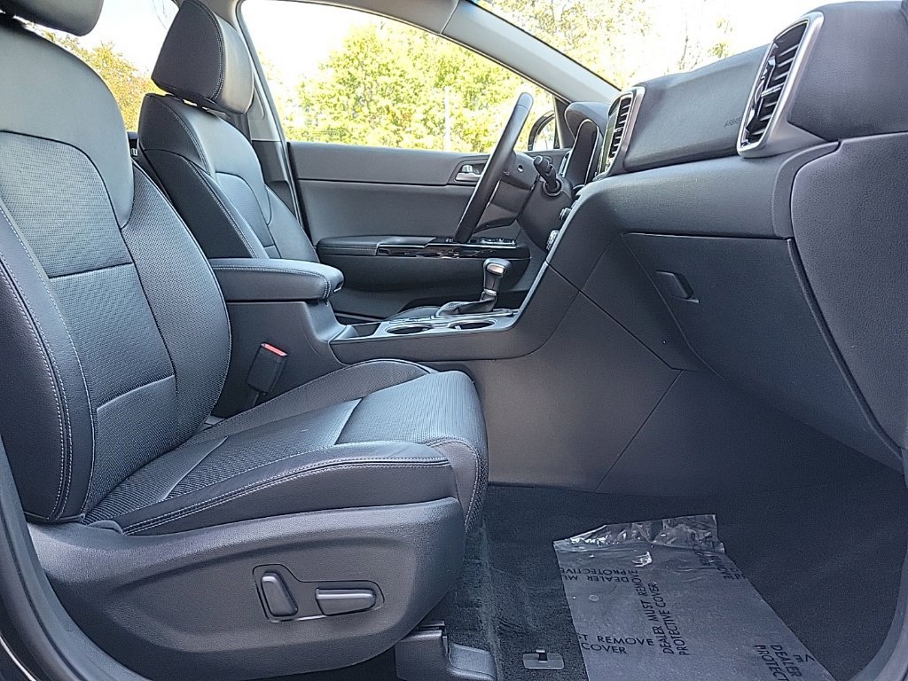 Used 2021 Kia Sportage EX w/ EX Technology Package AWD/4WD image 16
