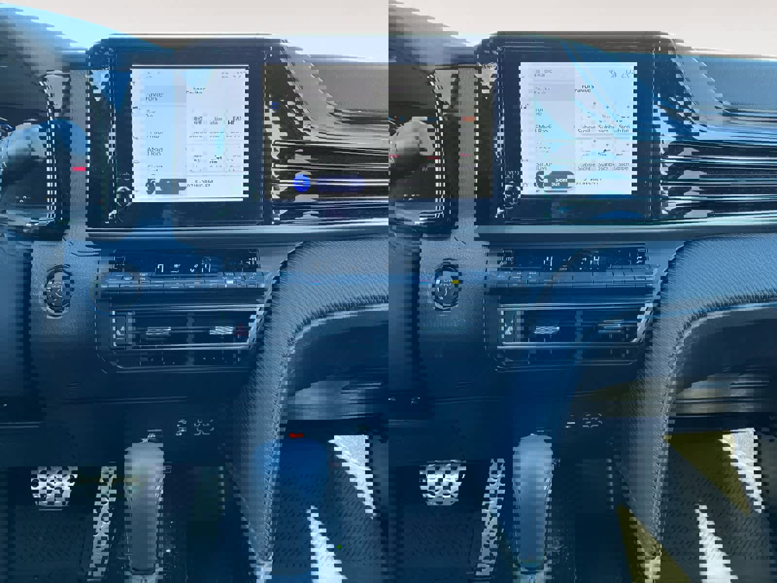 Used 2025 Toyota Camry SE image 16