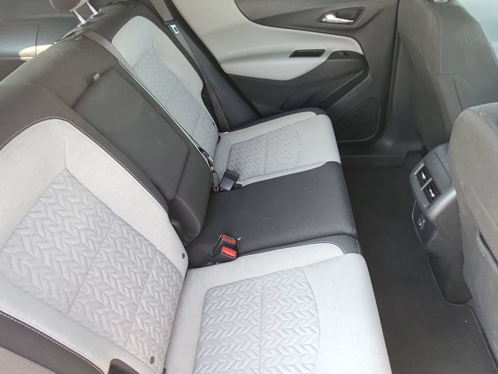 Used 2023 Chevrolet Equinox LS w/ LS Convenience Package AWD/4WD image 32