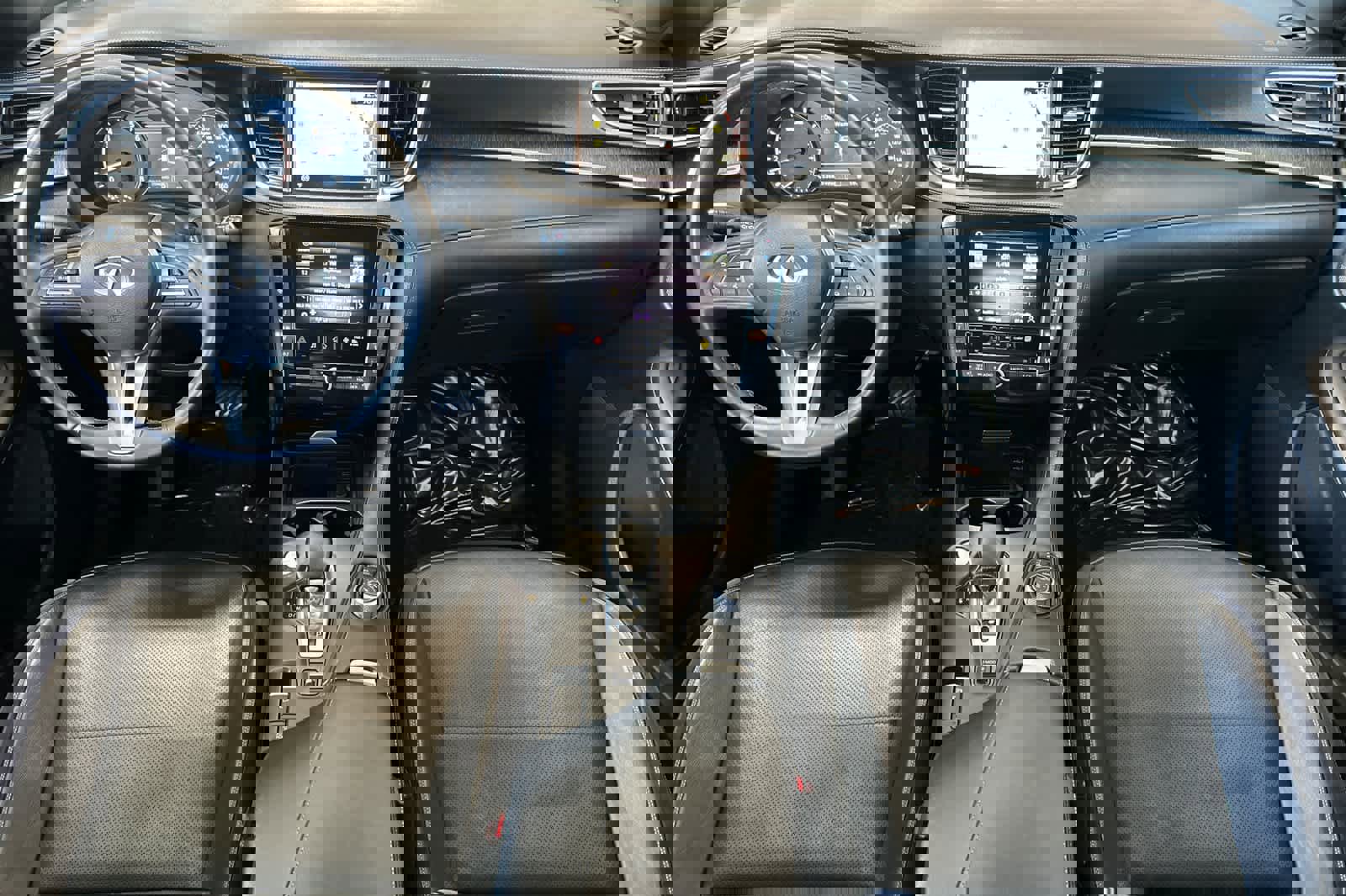 Used 2022 INFINITI QX55 Sensory w/ Lighting Package image 3