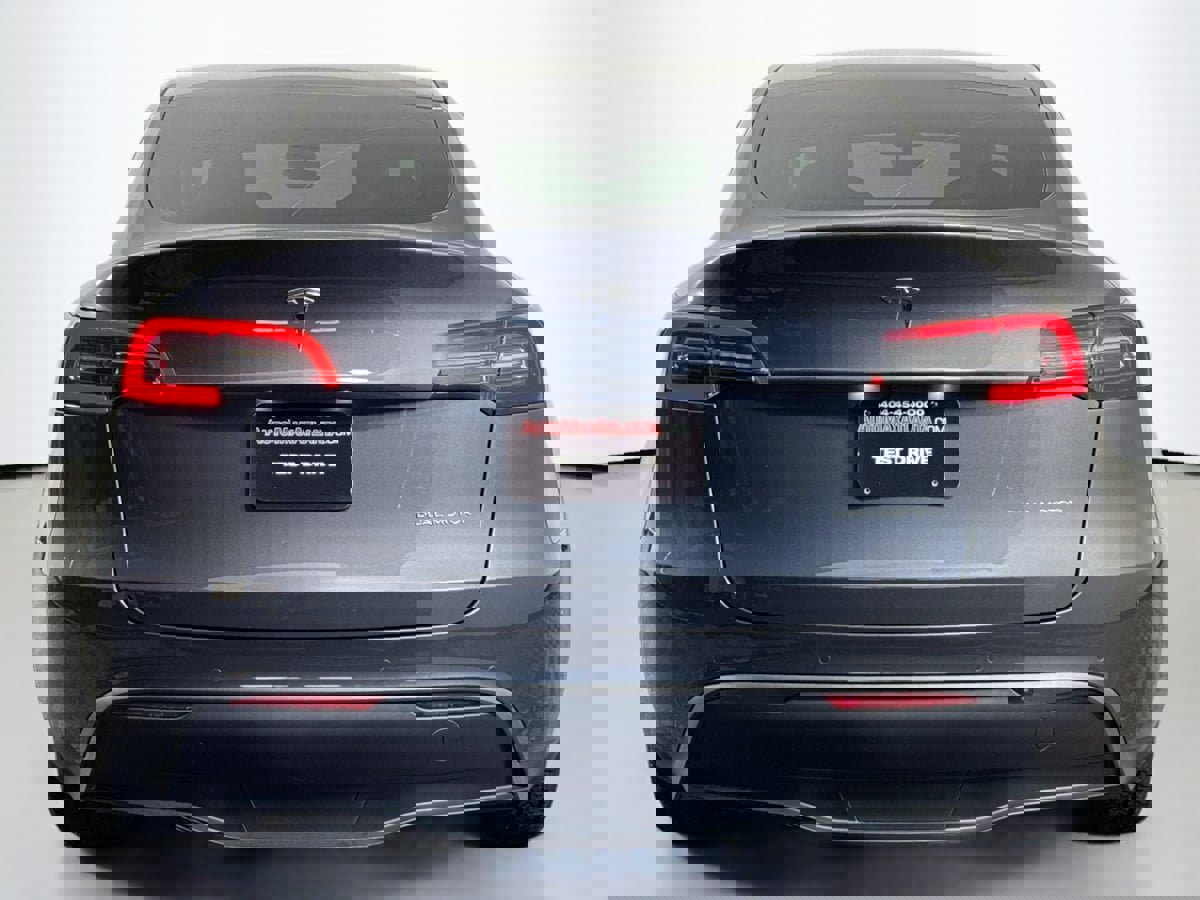 Used 2022 Tesla Model Y Long Range image 7