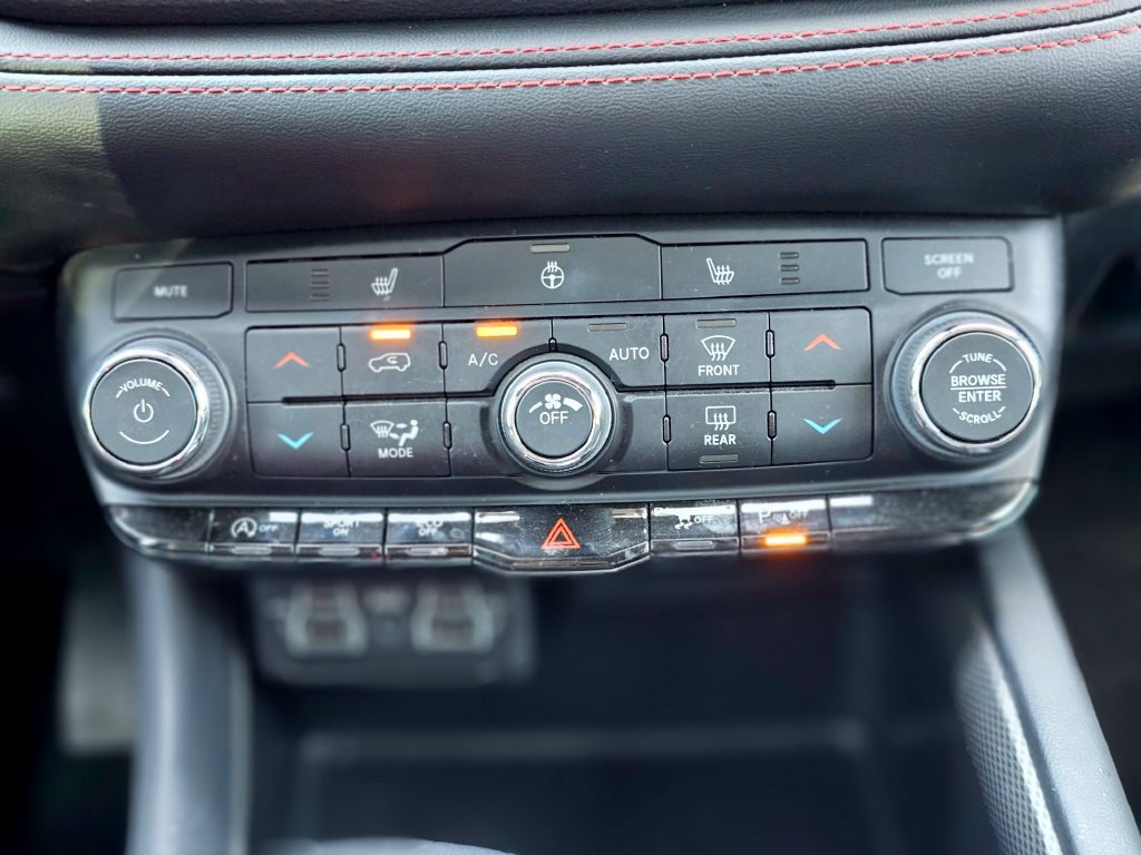Certified 2025 Dodge Durango GT RWD image 21