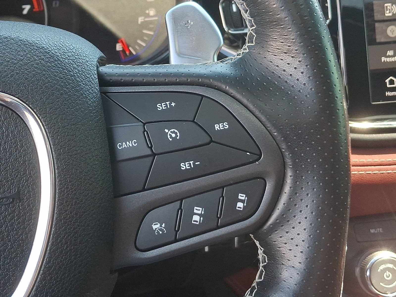 Used 2023 Dodge Durango SRT AWD/4WD image 24