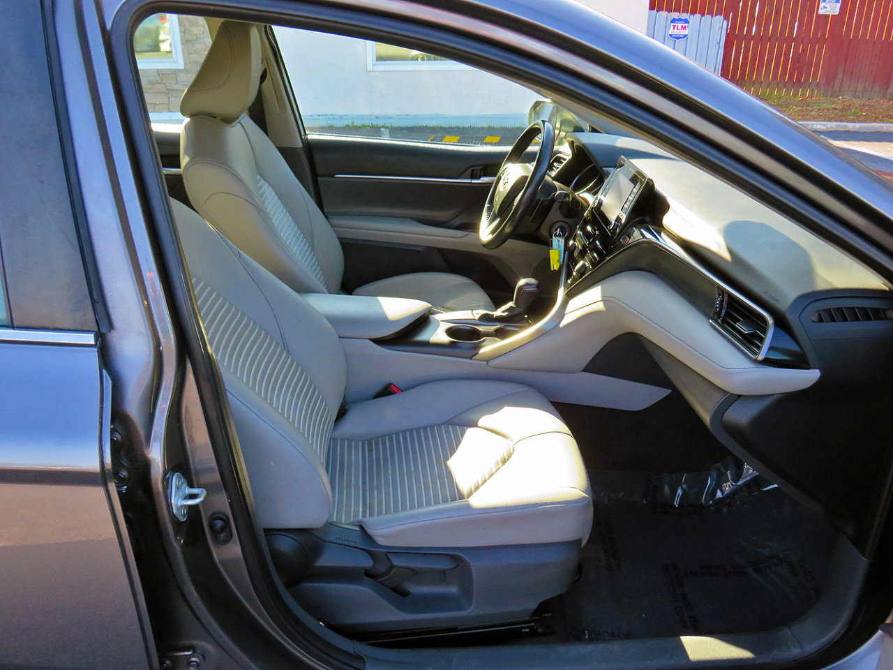 Used 2021 Toyota Camry SE image 19