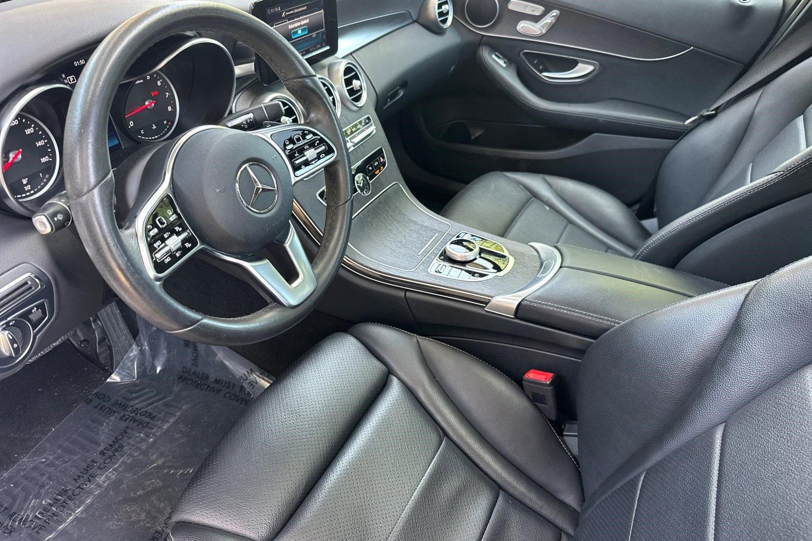 Used 2019 Mercedes-Benz C 300 Sedan image 4