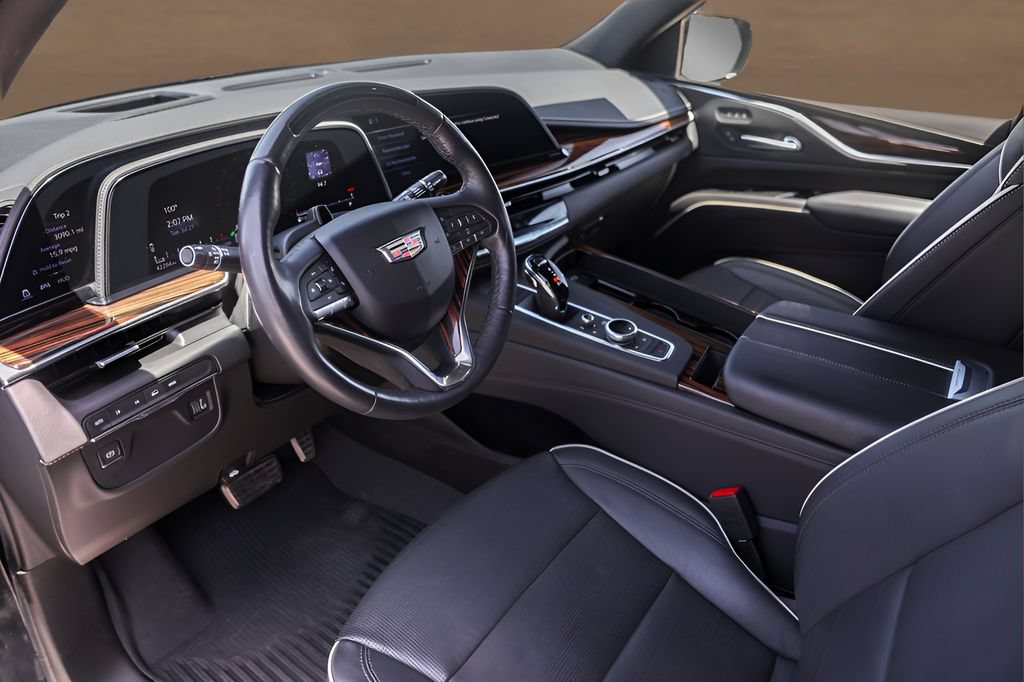 Certified 2023 Cadillac Escalade Premium Luxury w/ LPO, Radiant Package AWD/4WD image 10