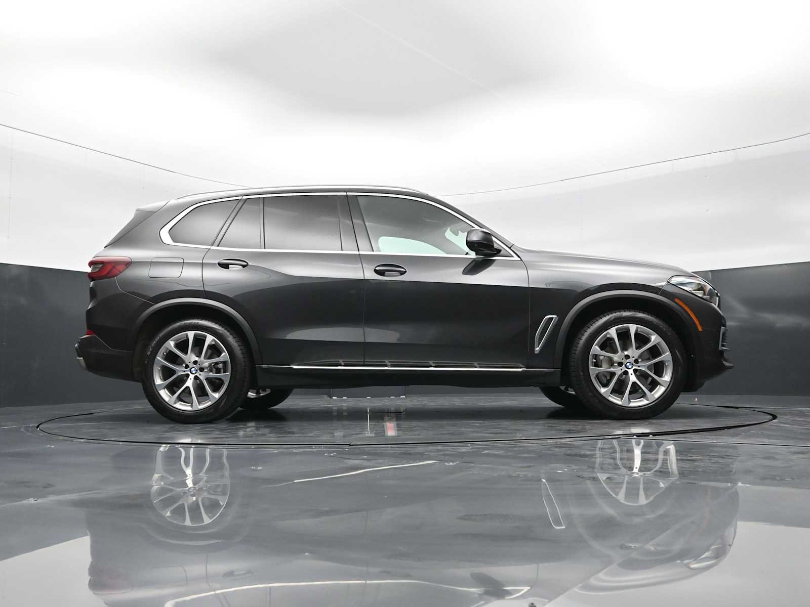 Used 2023 BMW X5 xDrive40i AWD/4WD image 28