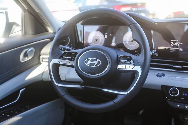 New 2026 Hyundai Elantra Limited FWD image 17