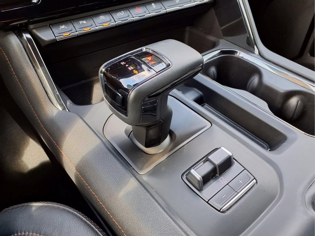 Used 2024 GMC Sierra 1500 AT4 w/ Technology Package AWD/4WD image 18