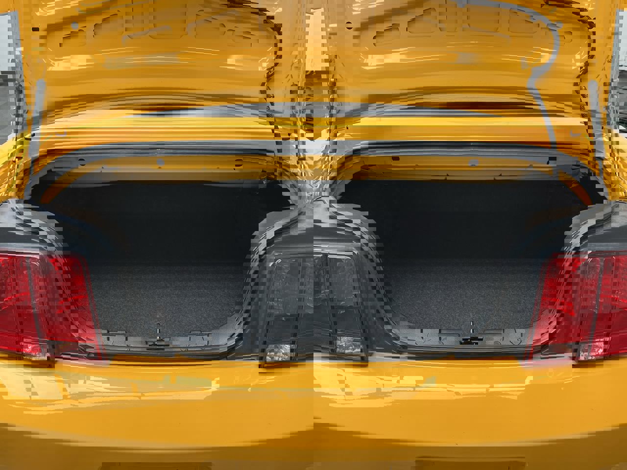 Used 2007 Ford Mustang Shelby GT500 image 23