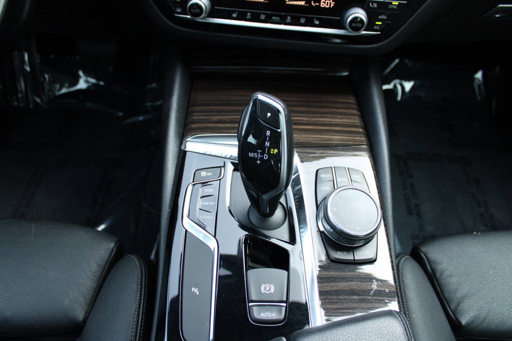 Used 2018 BMW 540i RWD image 21