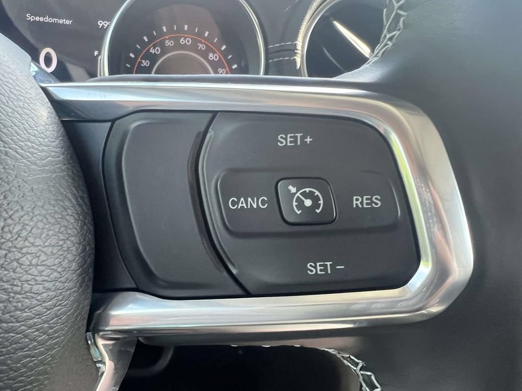 Used 2022 Jeep Gladiator Overland w/ Popular Equipment Package AWD/4WD image 21