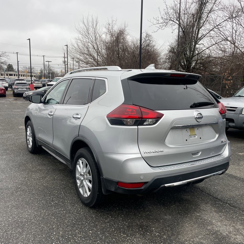 Used 2020 Nissan Rogue SV image 17