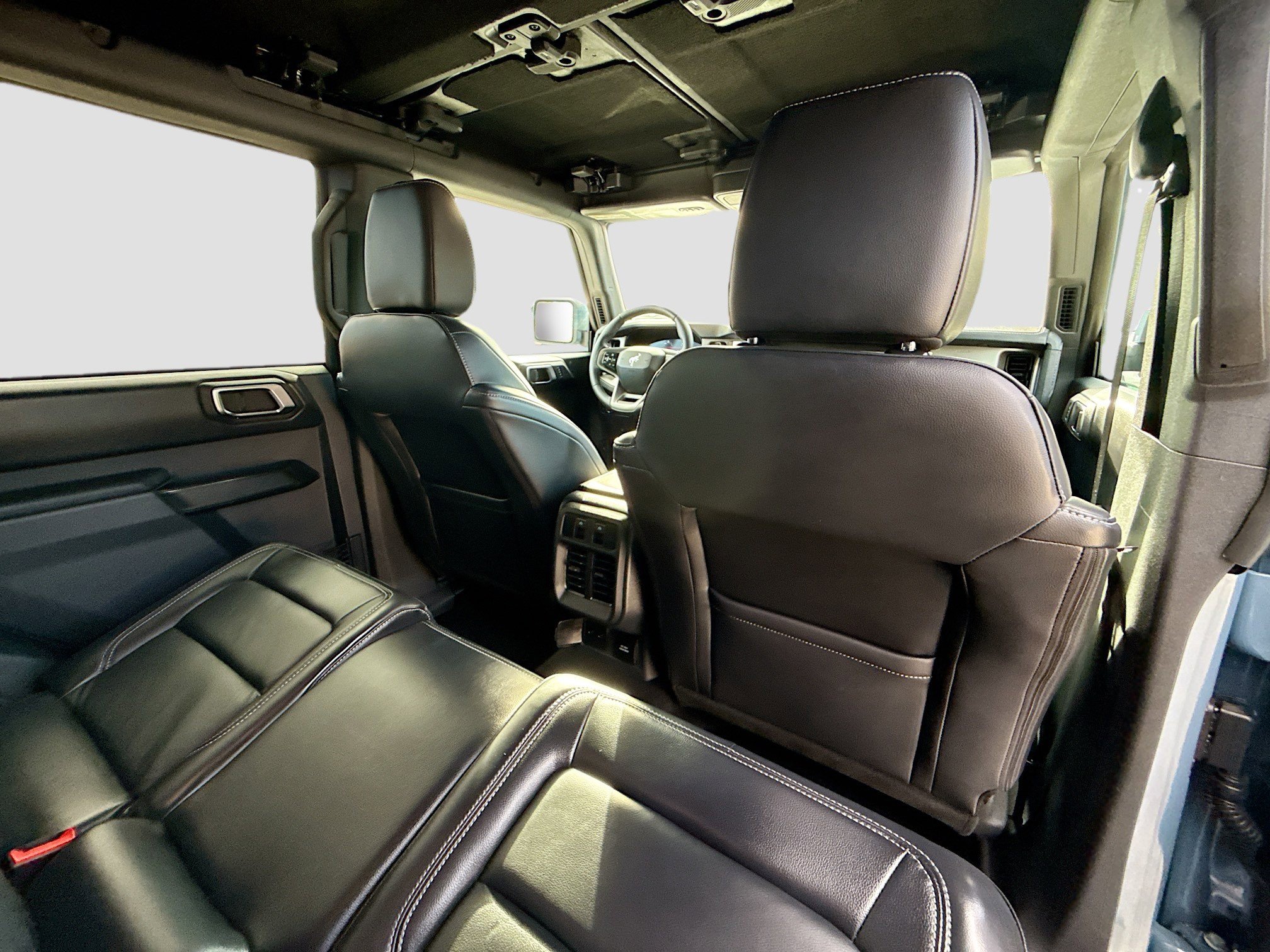 Used 2025 Ford Bronco Outer Banks image 30