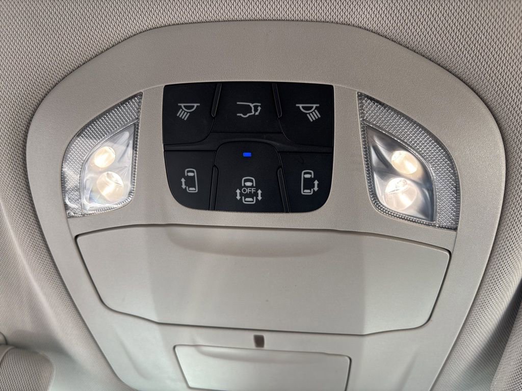 Used 2024 Chrysler Voyager LX FWD image 41