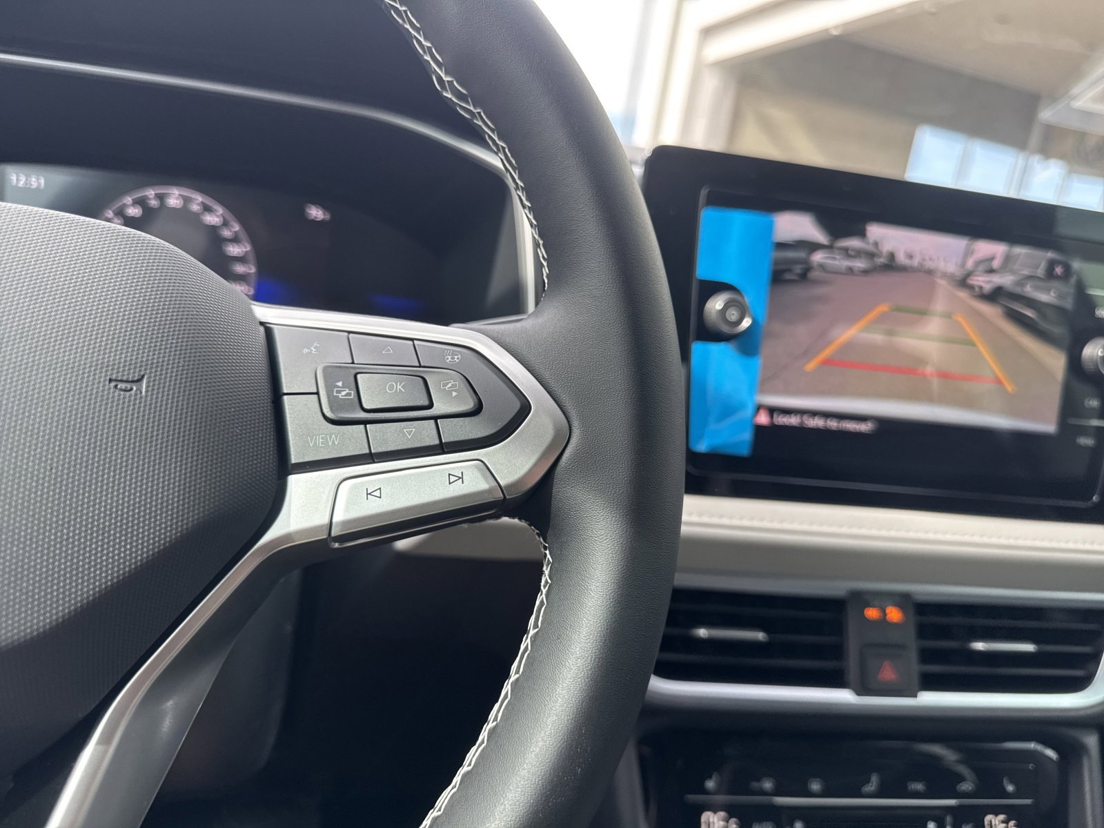 New 2026 Volkswagen Taos SE image 30