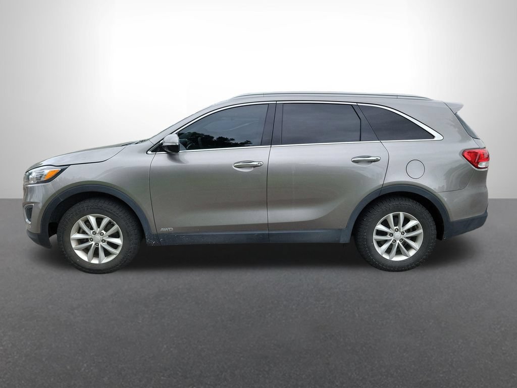 Used 2018 Kia Sorento AWD image 2