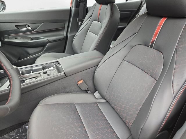 New 2026 Nissan Sentra SR w/ SR Premium Package FWD image 12