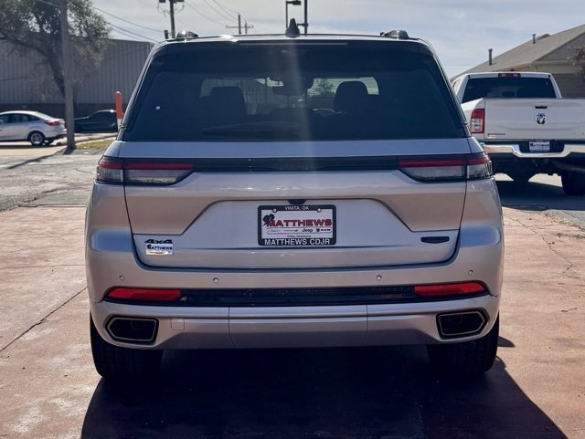 New 2025 Jeep Grand Cherokee Summit image 6