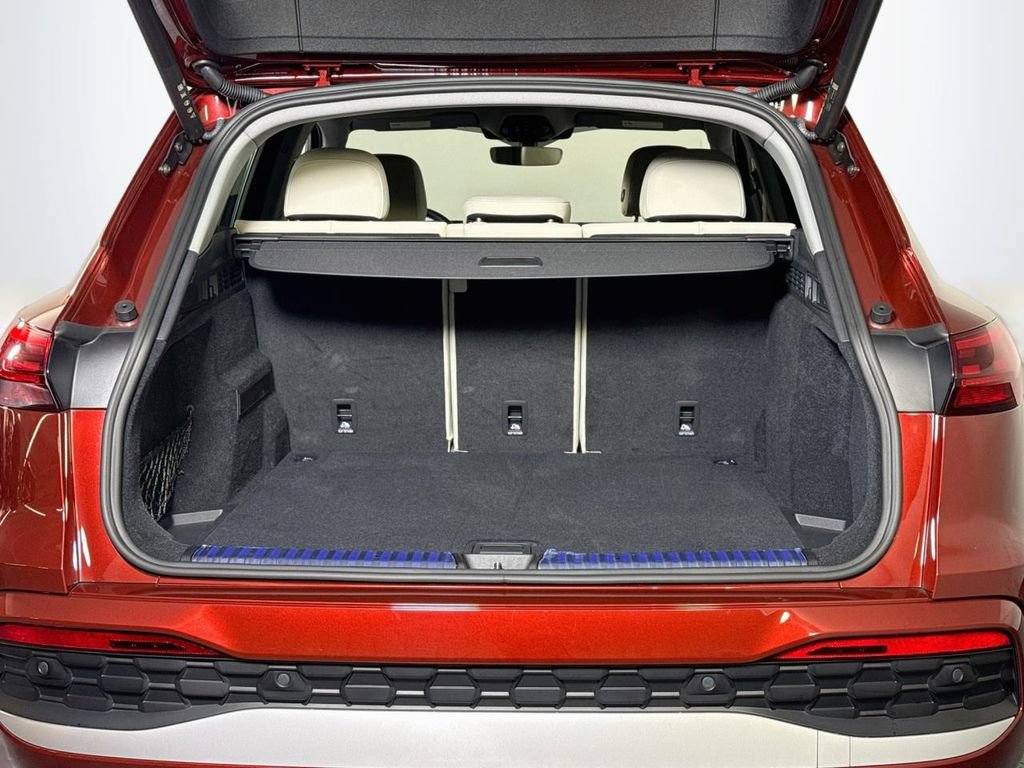 Used 2025 Audi Q5 Premium AWD/4WD image 23