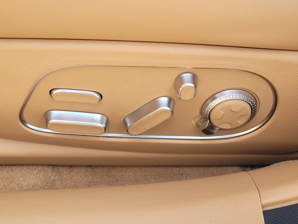 Used 2024 Genesis G90 3.5T image 13