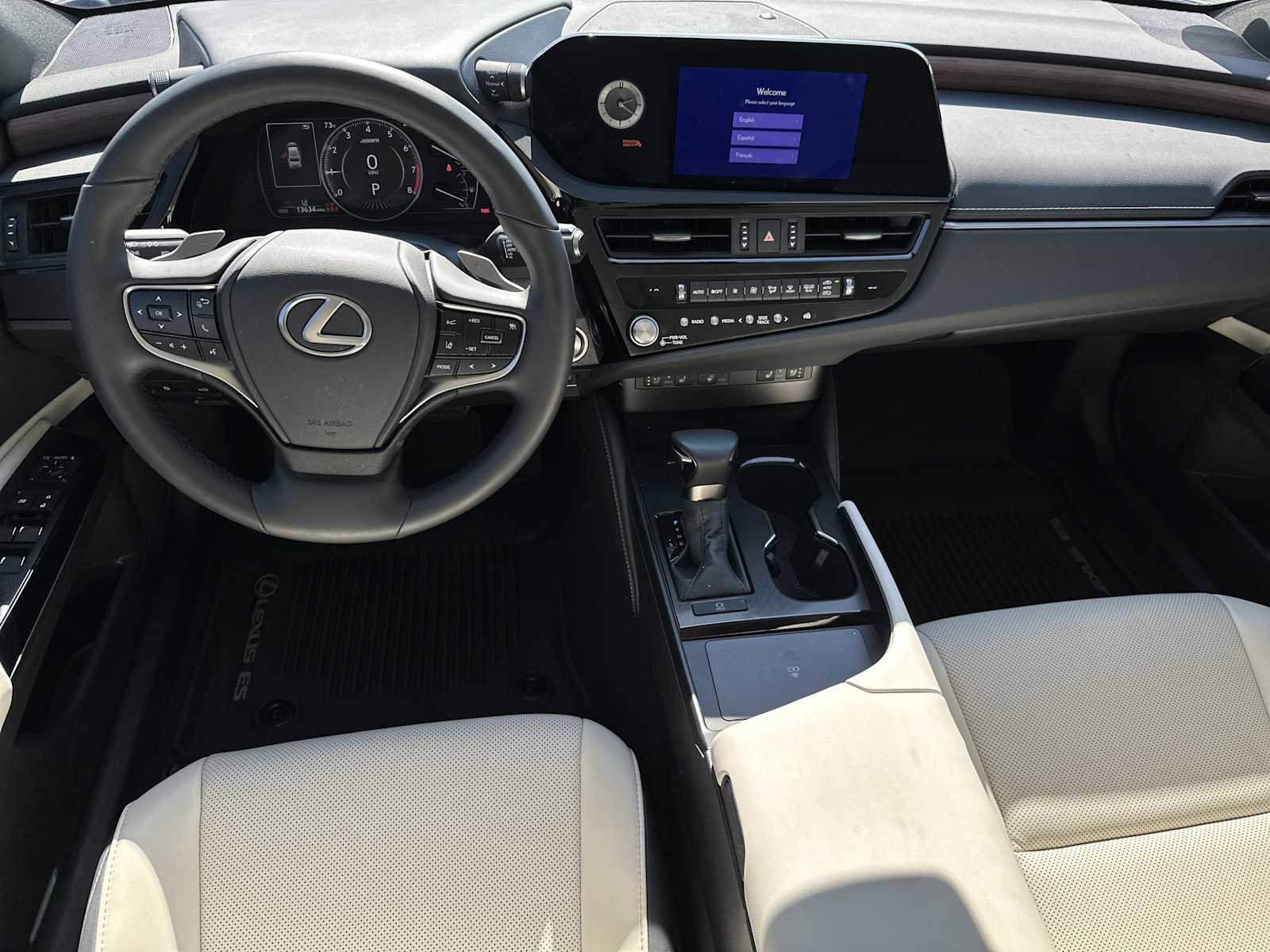 Used 2025 Lexus ES 350 w/ Premium Package image 11