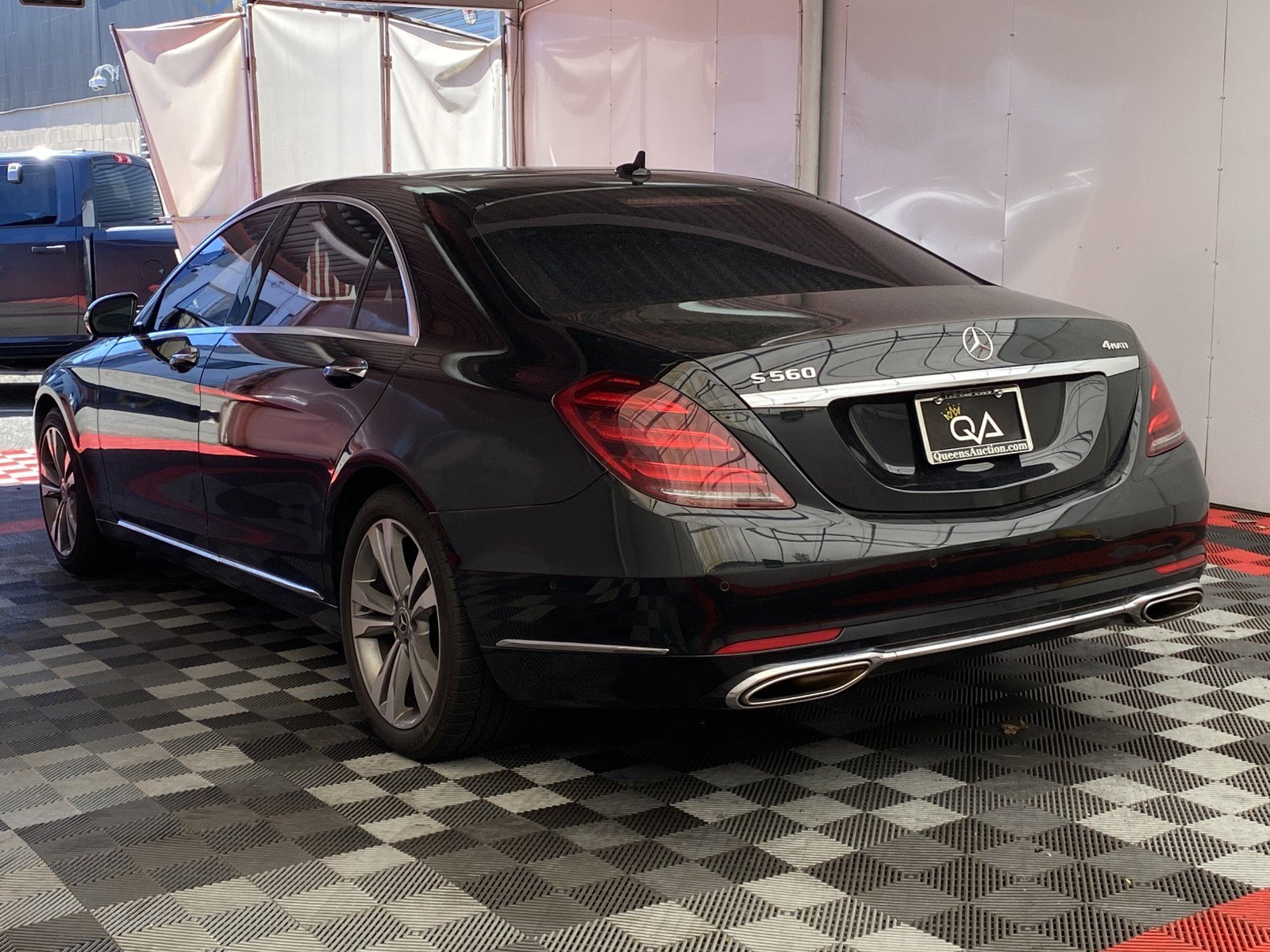 Used 2019 Mercedes-Benz S 560 4MATIC Sedan w/ Premium Package image 4