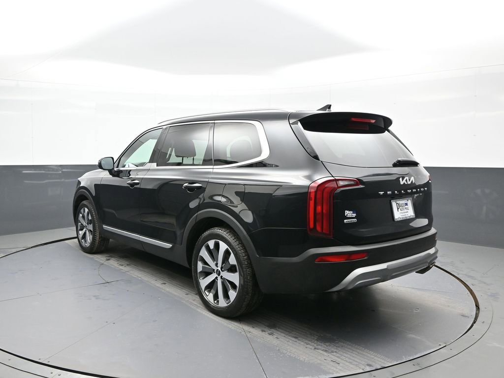 Certified 2022 Kia Telluride S image 8