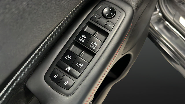 Used 2018 Dodge Durango R/T AWD/4WD image 22