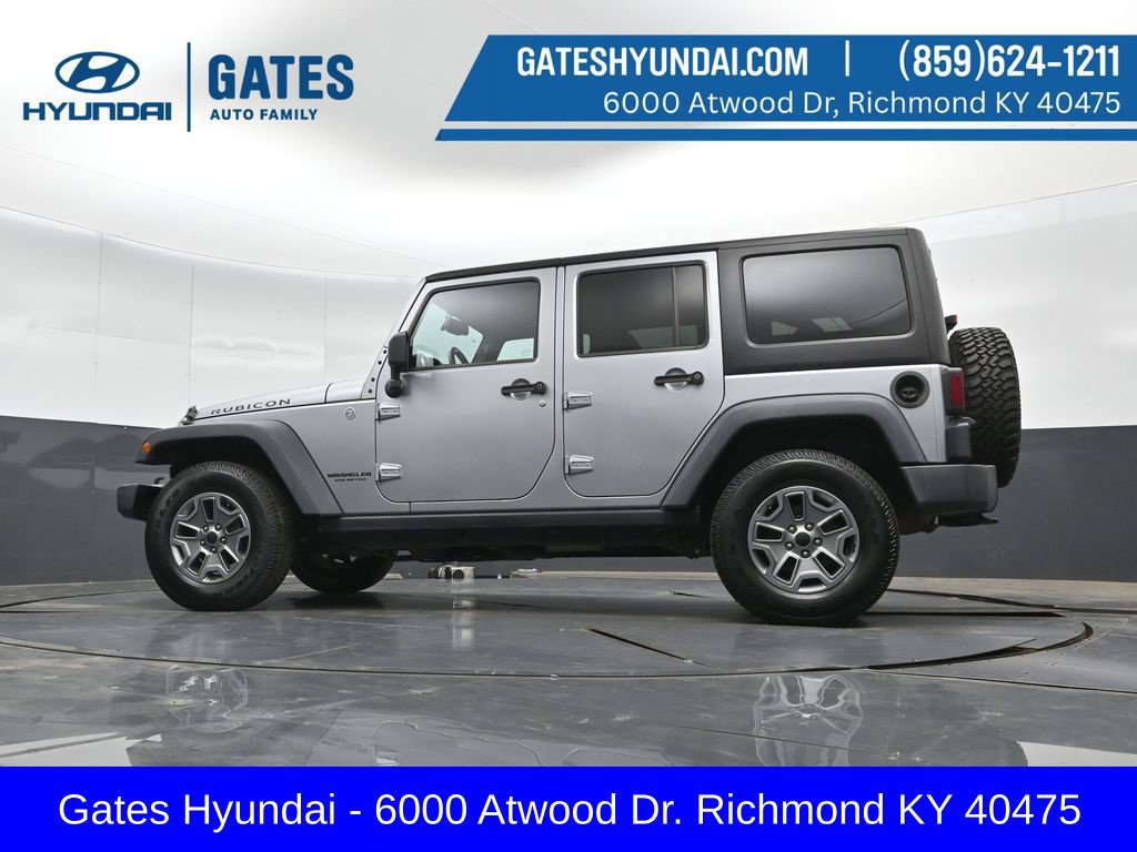 Used 2015 Jeep Wrangler Unlimited Rubicon w/ Max Tow Package AWD/4WD image 33